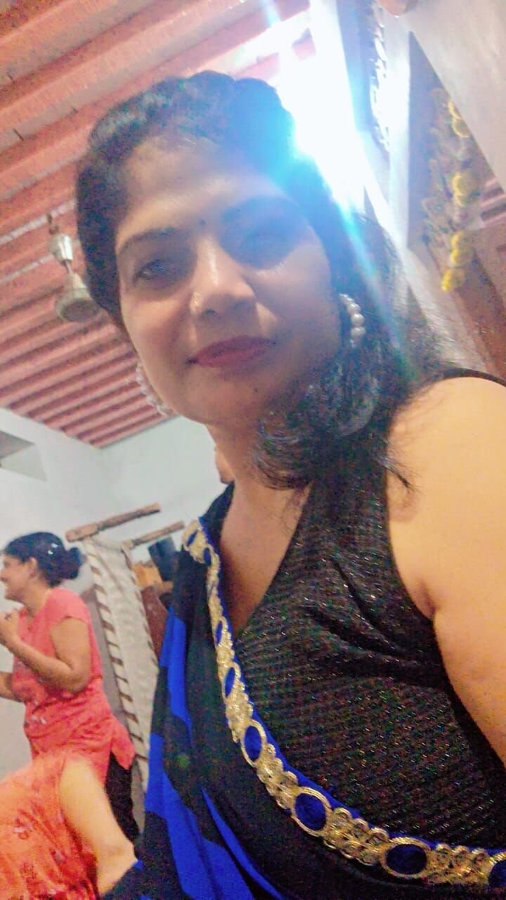 seema bahman - Cover 5