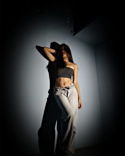 devika - Khusiabil model