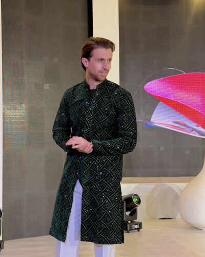 saber oussalah - Dubai model