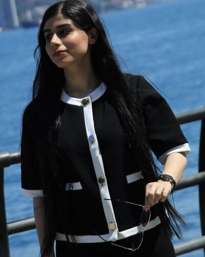 sheyda – model in strasbourg